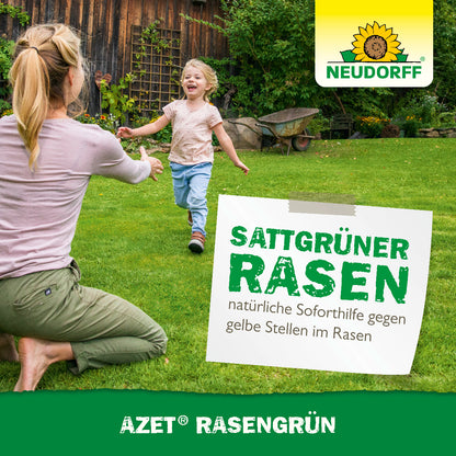 Bild mit Mutter und Kind im Garten und ein Störer mit dem Text sattgrüner Rasen - natürliche Soforthilfe gegen gelbe Stellen im Rasen